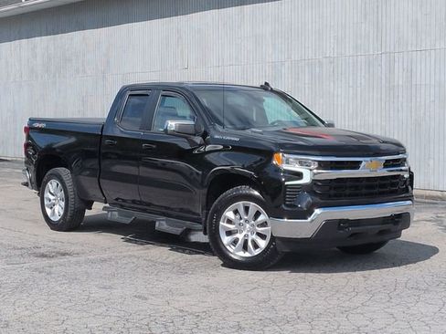 Used 2025 Chevrolet Silverado 1500 LT AWD/4WD image 11