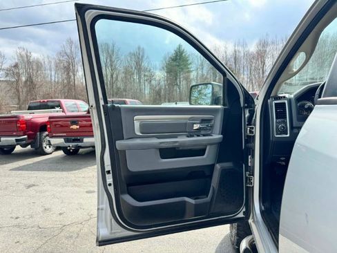 Used 2013 RAM 1500 Classic SLT w/ Big Horn Equipment Group image 9