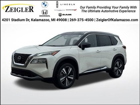 Used 2023 Nissan Rogue S image 1