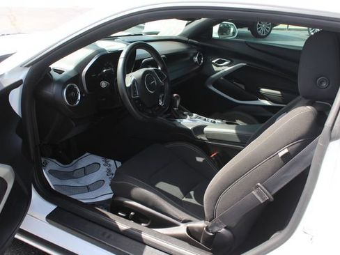 Used 2021 Chevrolet Camaro SS RWD image 21