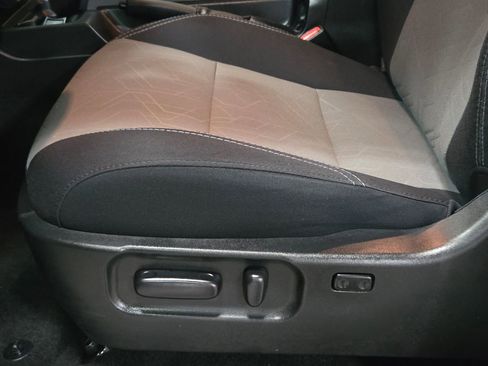 Used 2023 Toyota Tacoma TRD Off-Road image 37