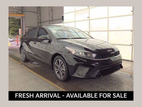 Used 2023 Kia Forte LXS w/ LXS Technology Package FWD image 1