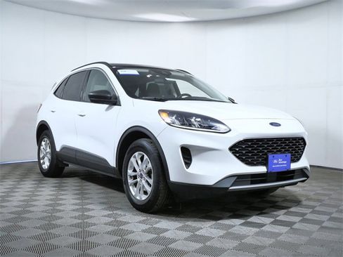 Certified 2022 Ford Escape SE w/ Convenience Package image 1