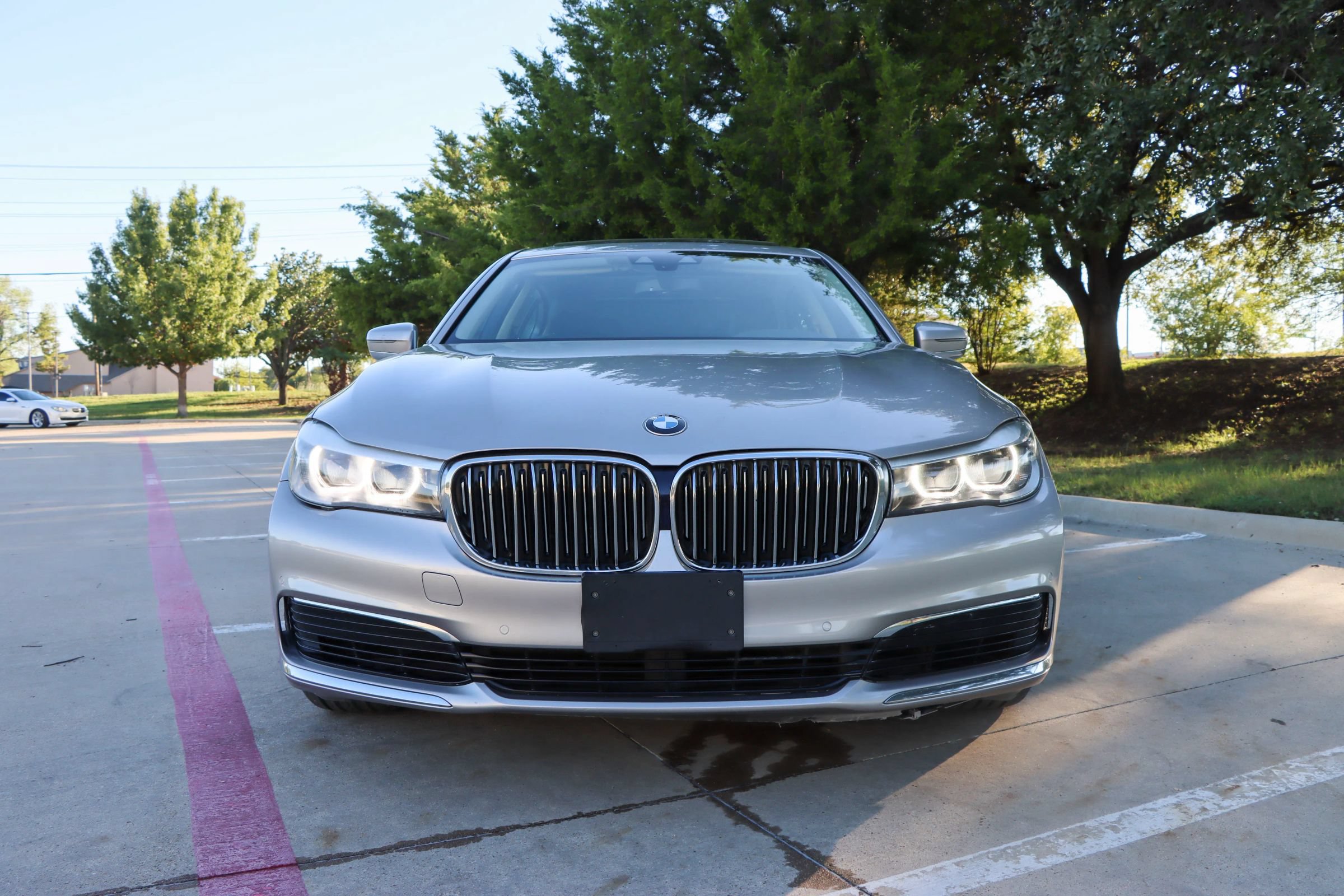 Used 2019 BMW 740i w/ Cold Weather Package RWD image 2