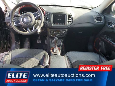 Used 2021 Jeep Compass Trailhawk AWD/4WD image 15