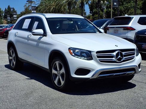 Used 2018 Mercedes-Benz GLC 300 image 3