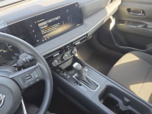 Used 2026 Nissan Kicks S FWD image 25