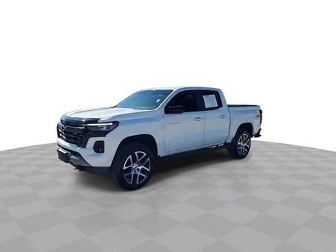 Used 2023 Chevrolet Colorado Z71 w/ Z71 Convenience Package 2 image 4