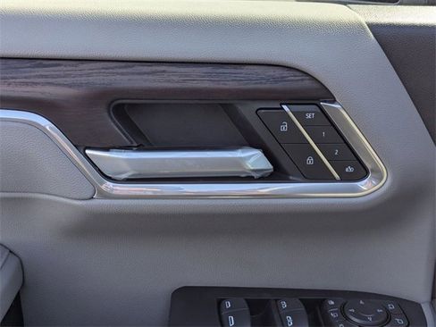 New 2026 GMC Sierra 2500 SLT w/ SLT Premium Package image 12