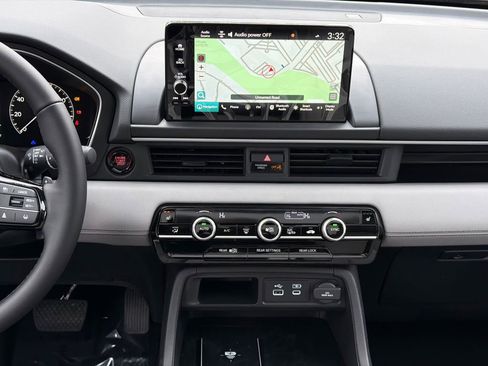 New 2025 Honda Pilot Touring image 21