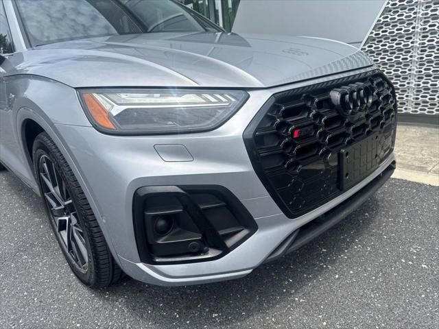 Used 2023 Audi SQ5 Prestige w/ Prestige Package AWD/4WD image 7