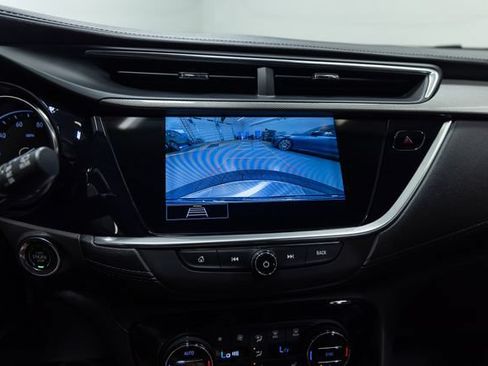 Used 2020 Buick Encore GX Essence w/ Experience Buick Package FWD image 18