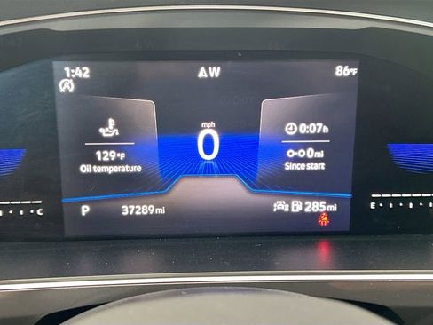 Used 2023 Volkswagen Tiguan SE FWD image 32