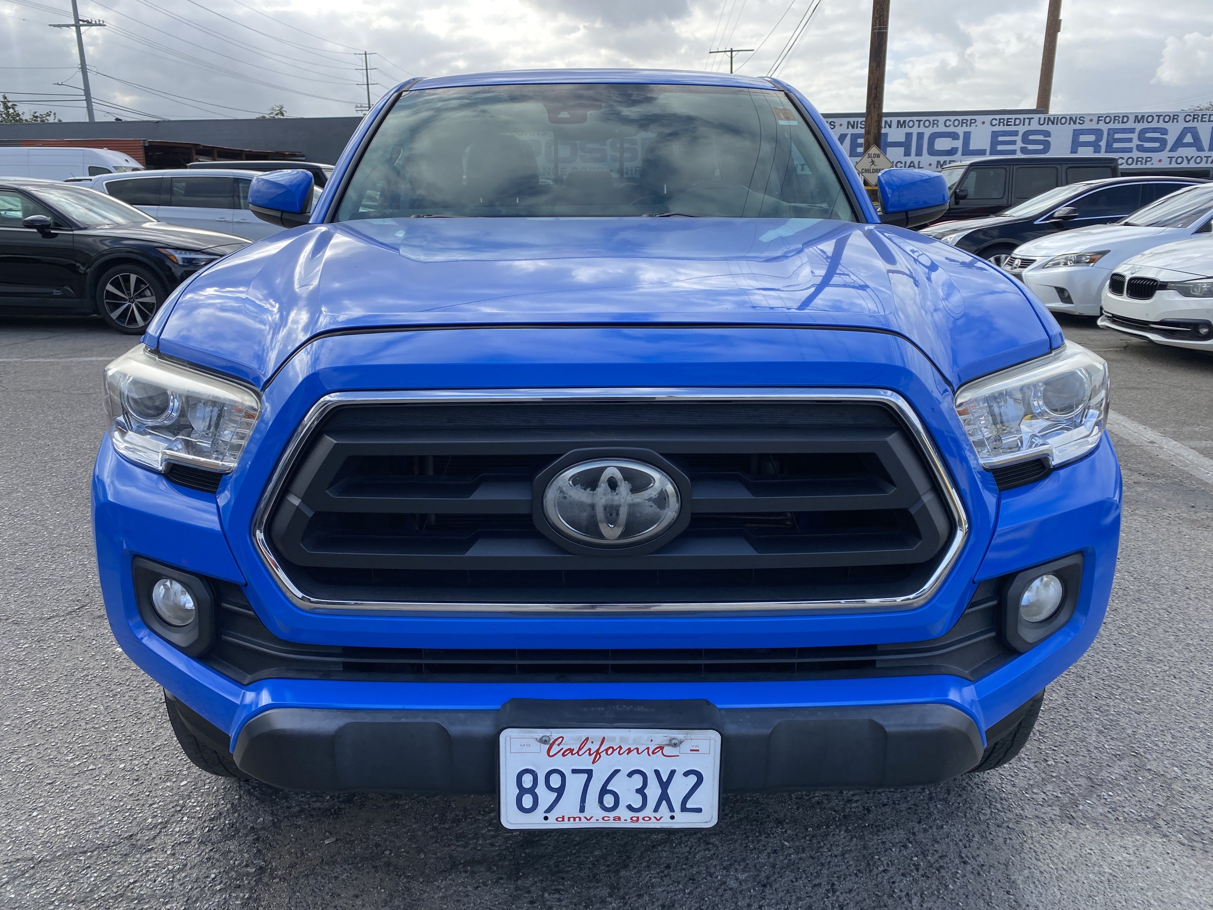 Used 2020 Toyota Tacoma SR5 RWD image 3