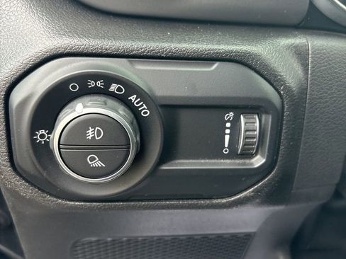 Used 2023 Jeep Gladiator Willys image 43