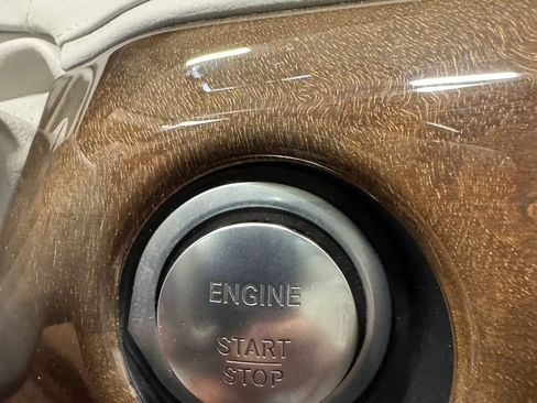 Used 2016 Mercedes-Benz S 550 4MATIC Sedan image 17