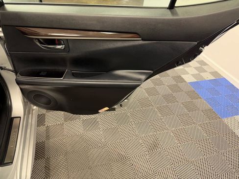 Used 2018 Lexus ES 350 w/ Premier Package FWD image 17