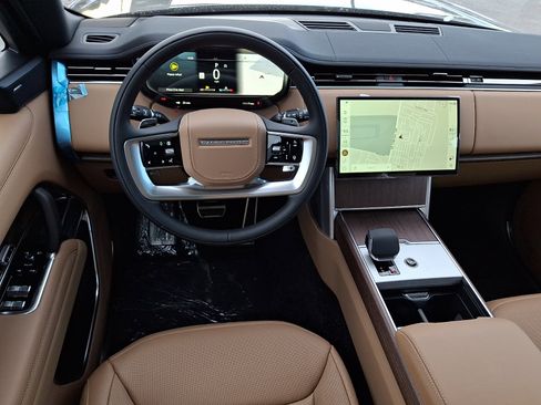 New 2026 Land Rover Range Rover Long Wheelbase SE image 8