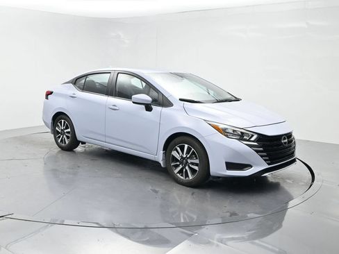 Used 2025 Nissan Versa SV w/ Trunk Package FWD image 2