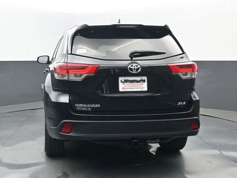 Used 2017 Toyota Highlander XLE FWD image 22