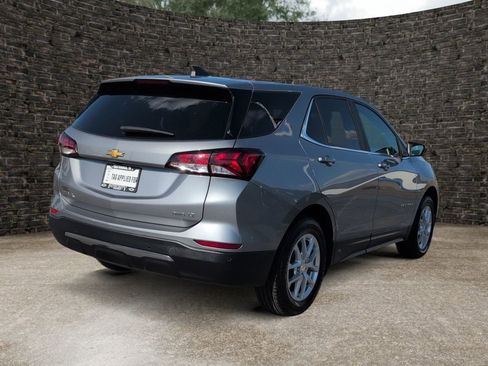 Used 2023 Chevrolet Equinox LT w/ Driver Convenience Package AWD/4WD image 7