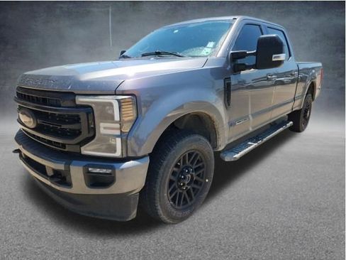 Used 2022 Ford F250 Lariat w/ Black Appearance Package AWD/4WD image 4