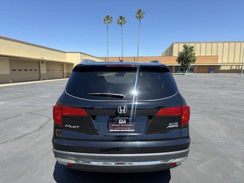 Used 2017 Honda Pilot Elite image 6