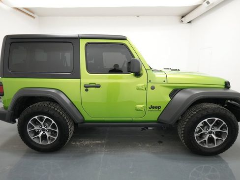 Used 2025 Jeep Wrangler Sport AWD/4WD image 10