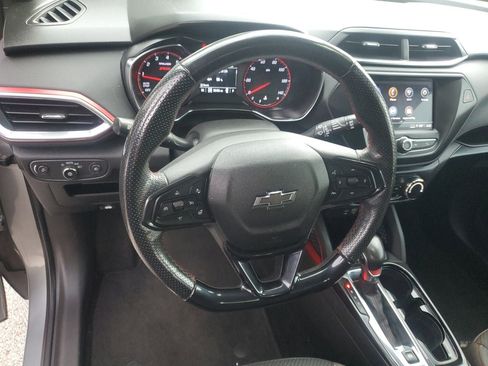 Used 2023 Chevrolet TrailBlazer RS AWD/4WD image 16
