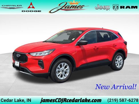 Used 2024 Ford Escape Active w/ Tech Pack #1 AWD/4WD image 1