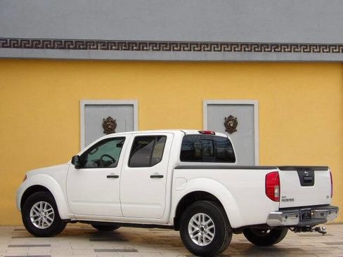 Used 2016 Nissan Frontier SV w/ SV Value Truck Package image 8