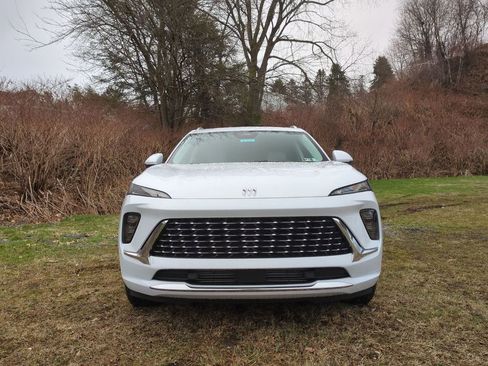 New 2026 Buick Envision Avenir image 2