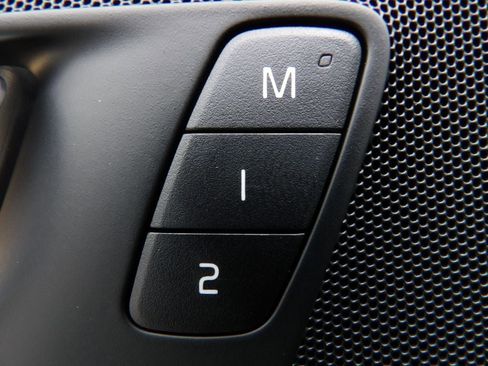 New 2026 Volvo XC60 B5 Plus w/ Protection Package Premier image 10