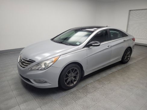 Used 2013 Hyundai Sonata Limited w/ Premium Pkg image 2