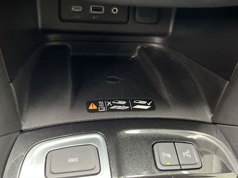 Certified 2024 Chevrolet Equinox Premier AWD/4WD image 24
