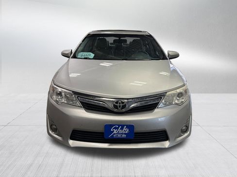 Used 2013 Toyota Camry XLE FWD image 2