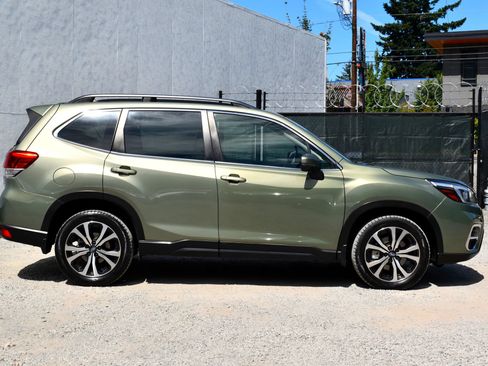 Used 2020 Subaru Forester Limited AWD/4WD image 6