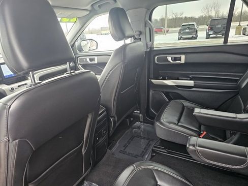 Used 2023 Ford Explorer XLT w/ Equipment Group 202A image 15