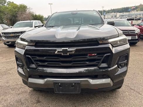 Used 2023 Chevrolet Colorado Z71 w/ Z71 Convenience Package 2 AWD/4WD image 9