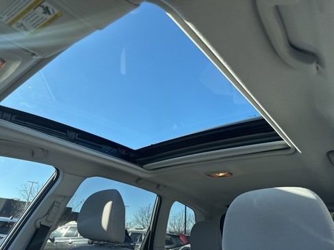 Used 2015 Subaru Forester 2.5i Premium w/ All-Weather Package image 21