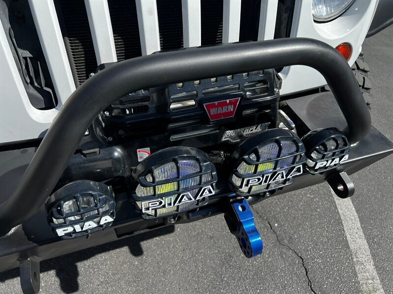 Used 2013 Jeep Wrangler Unlimited Rubicon w/ Connectivity Group AWD/4WD image 11