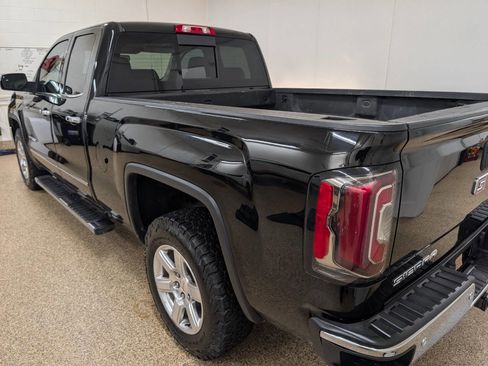 Used 2018 GMC Sierra 1500 SLT image 3