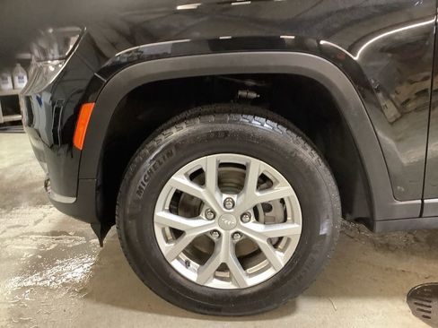 Certified 2023 Jeep Grand Cherokee L Limited w/ Trailer Tow Group (B) AWD/4WD image 10