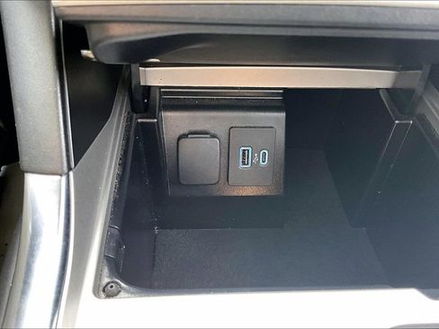 Certified 2023 Ford Explorer XLT w/ Equipment Group 202A image 32