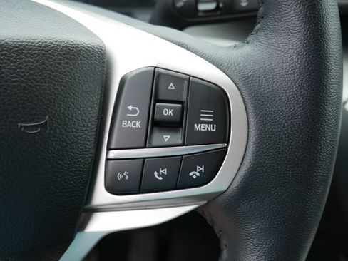 Used 2023 Ford Explorer XLT w/ Equipment Group 202A AWD/4WD image 19