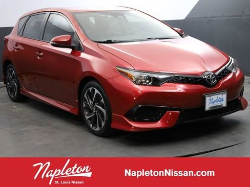 Used 2018 Toyota Corolla iM image 1