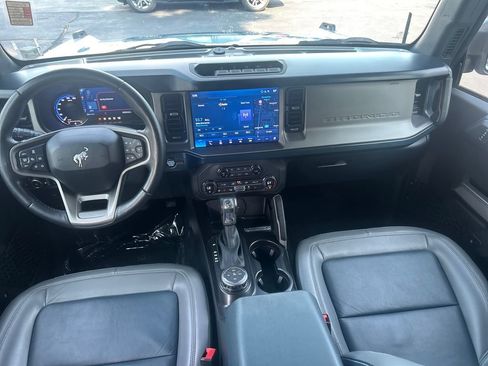 Used 2023 Ford Bronco Outer Banks w/ Sasquatch Package AWD/4WD image 16