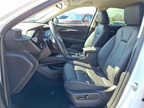 Used 2023 Buick Envision Essence AWD/4WD image 15