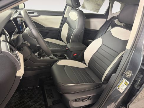 New 2026 Volkswagen Taos SEL AWD/4WD image 7