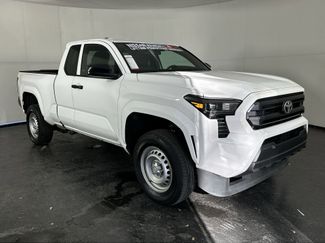 Used 2025 Toyota Tacoma SR video 2